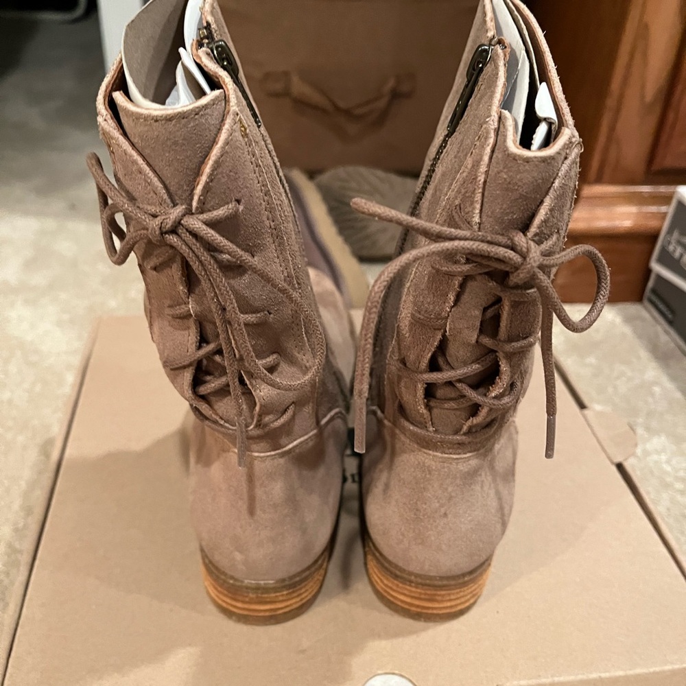 Born Women’s boot